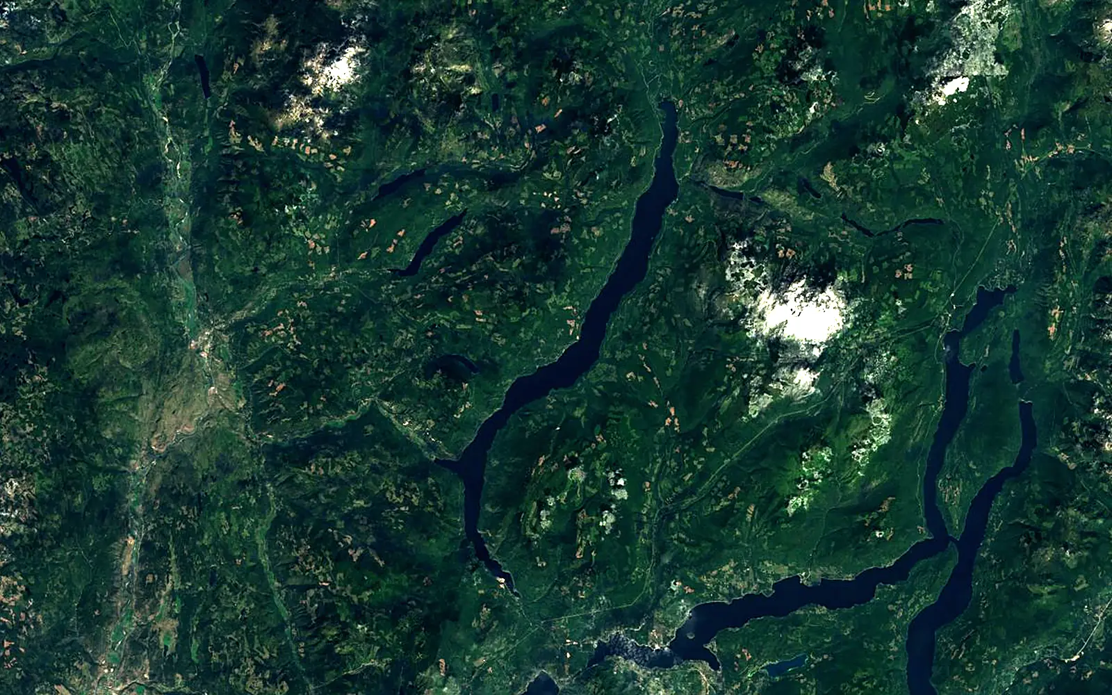 Adams Lake seen from space (Sentinel-2)