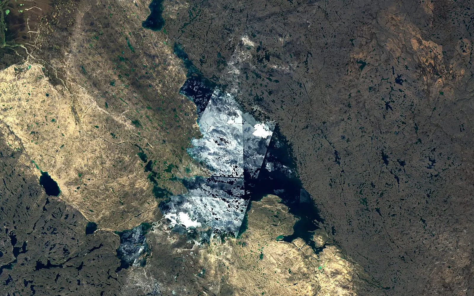 Amadjuak Lake seen from space (Sentinel-2)