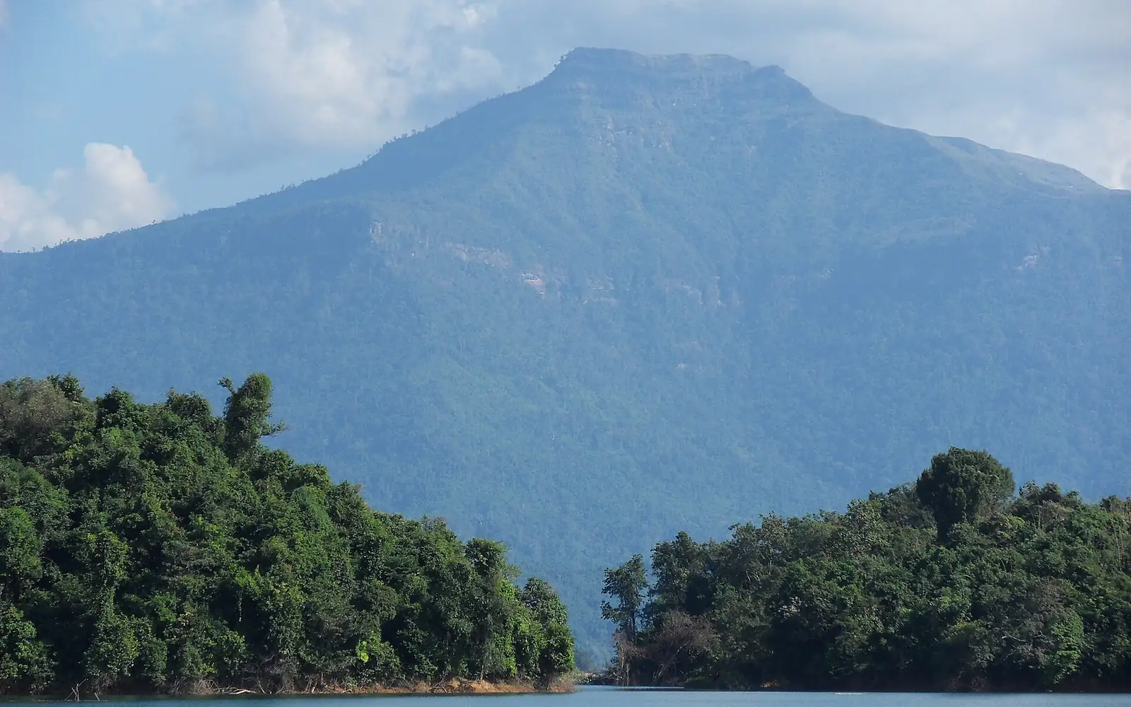 2 Islands on Nam Ngum Lake