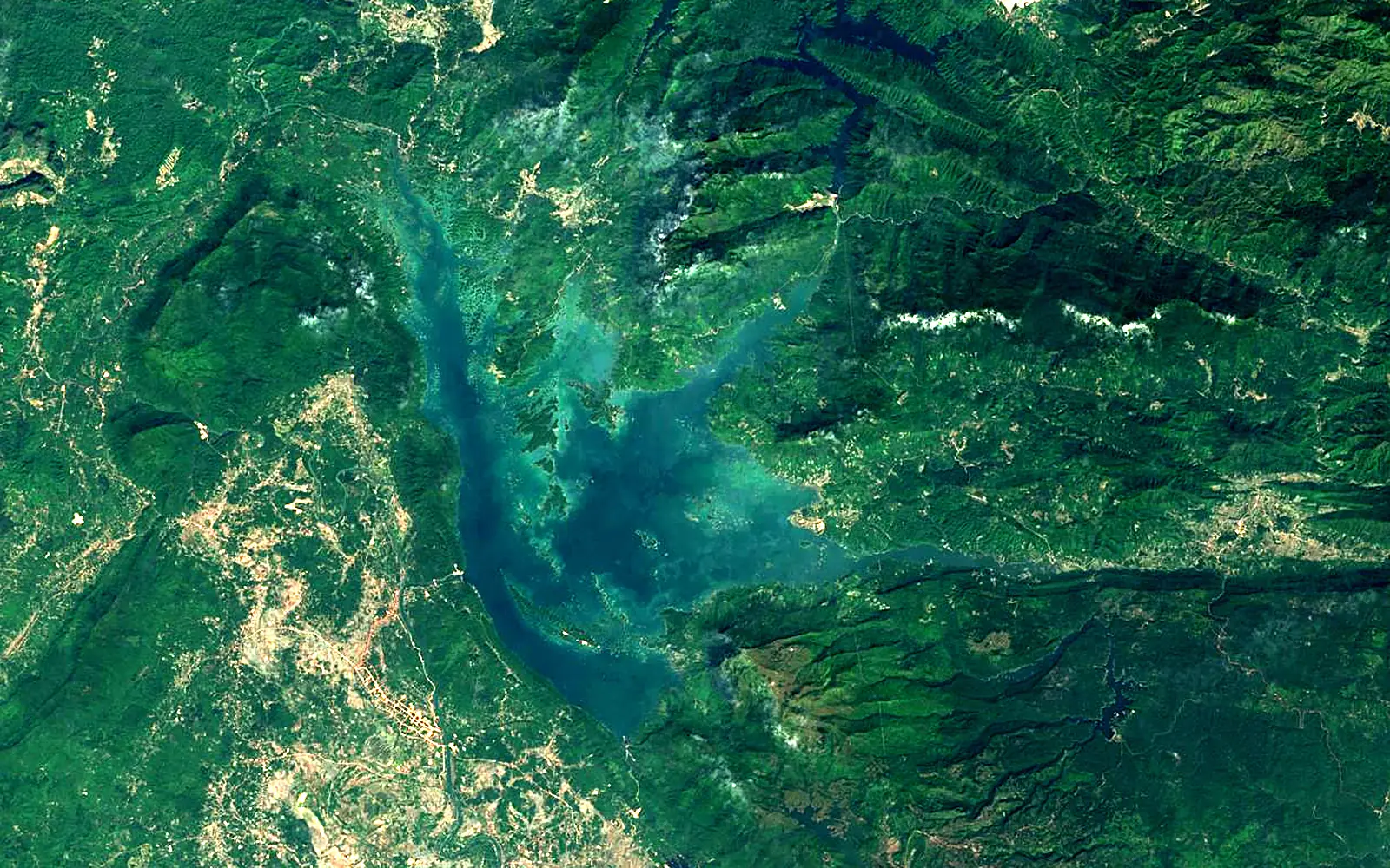 Angkep Nam Ngum seen from space (Sentinel-2)