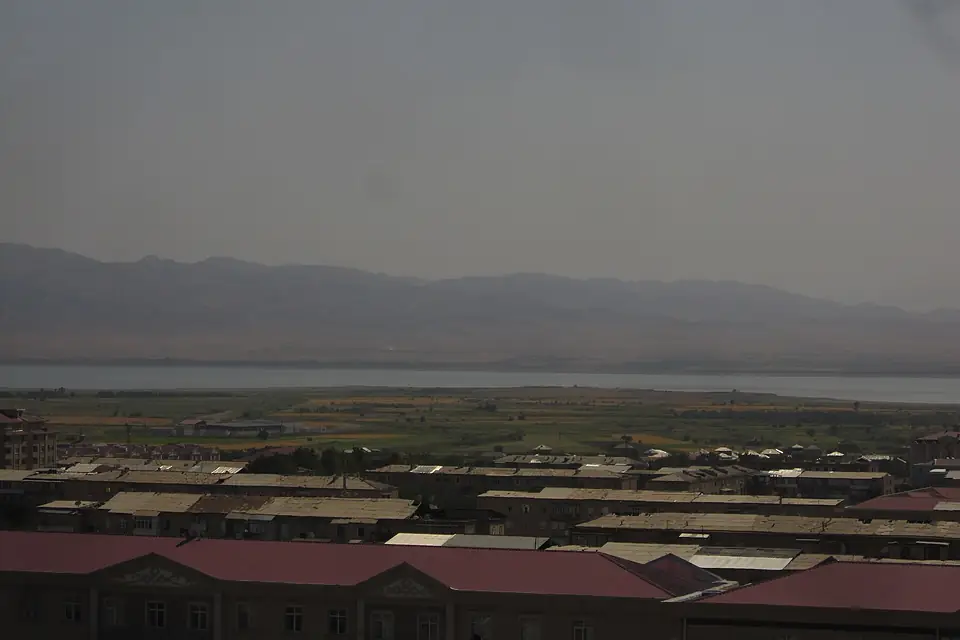Aras reservoir from Nakhchivan city 2