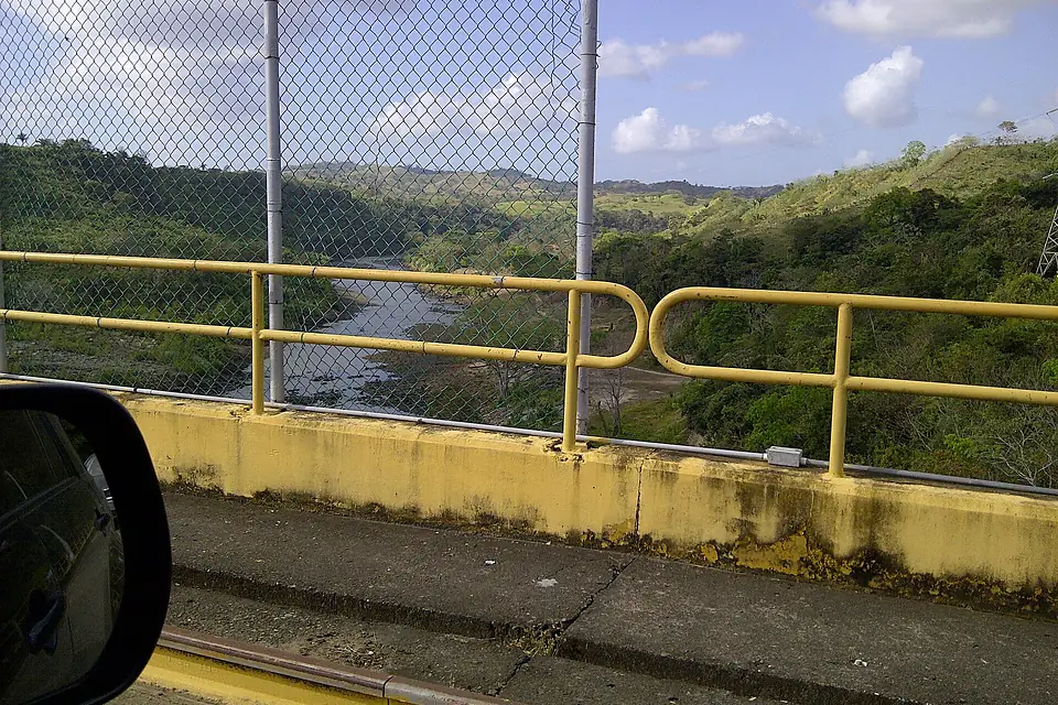 Bayano Lake's Dam