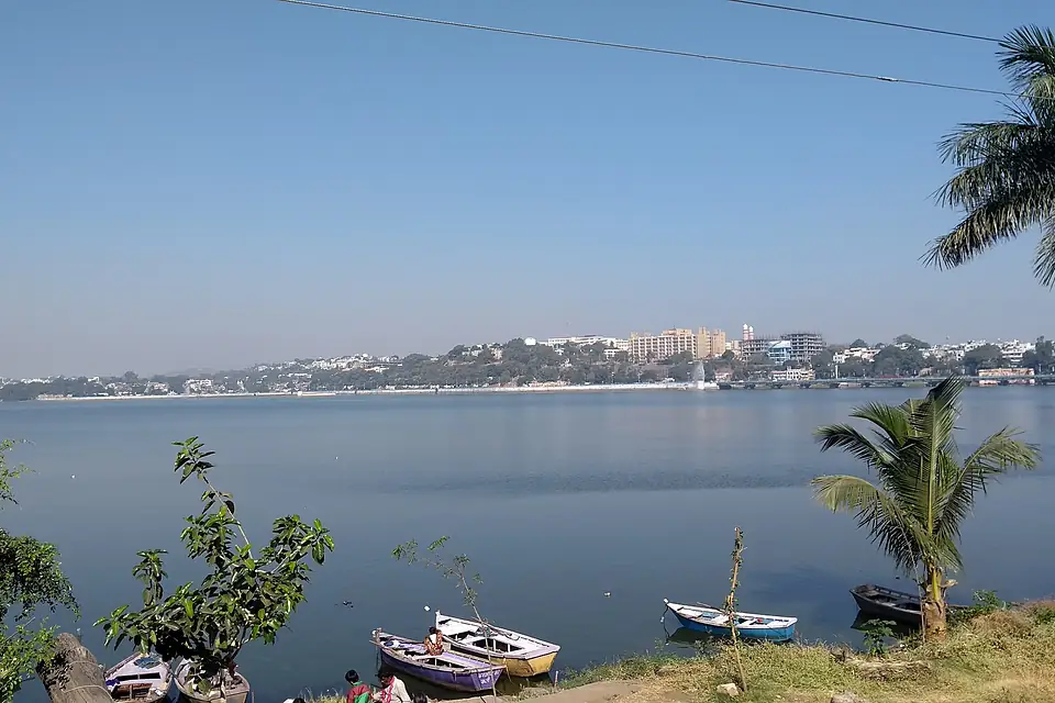 Bhopal lake from park