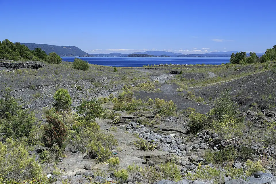 J27 896 Estero Chaillupén, Lago Calafquén