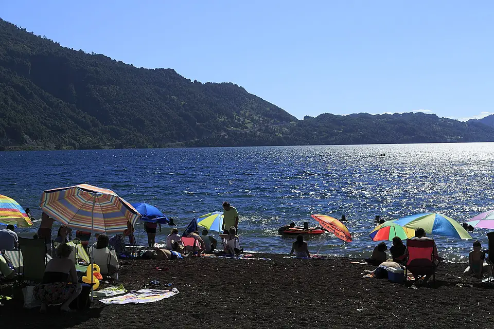 J27 901 Lago Calafquén, Playa Coñaripe