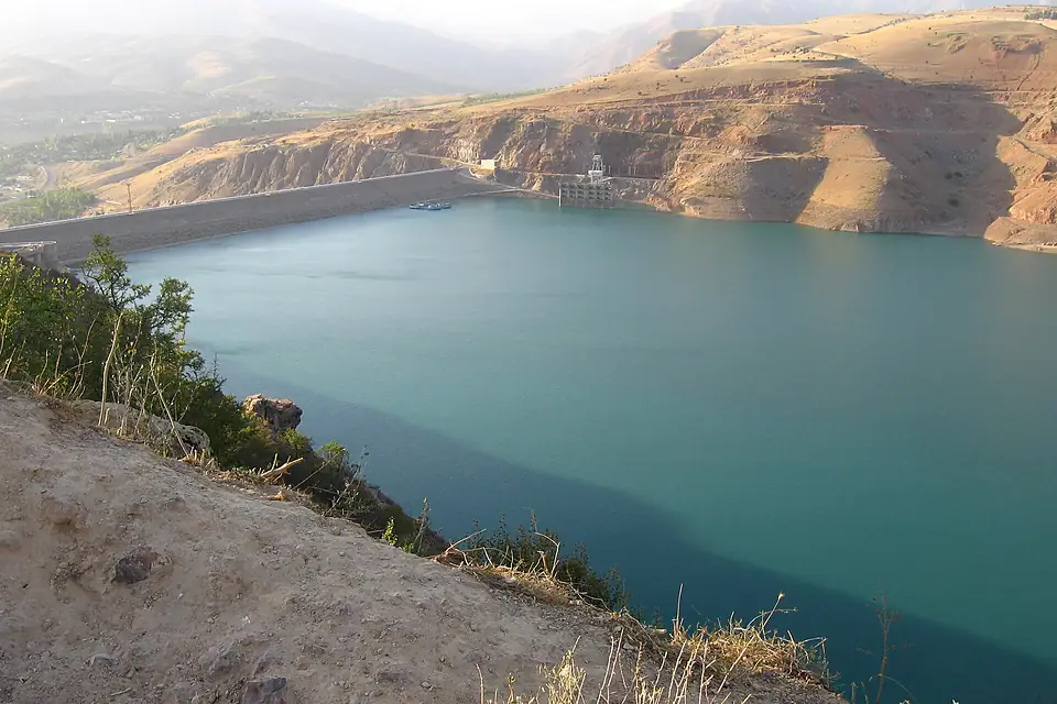 Charvak dam - panoramio