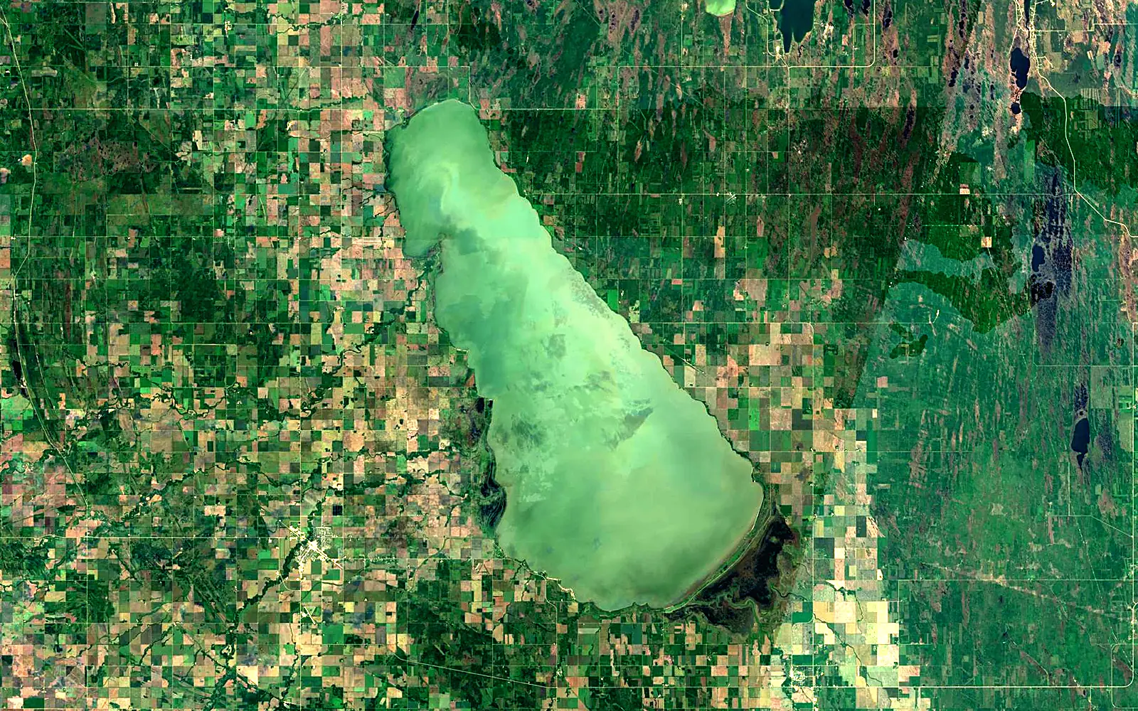 Dauphin Lake seen from space (Sentinel-2)