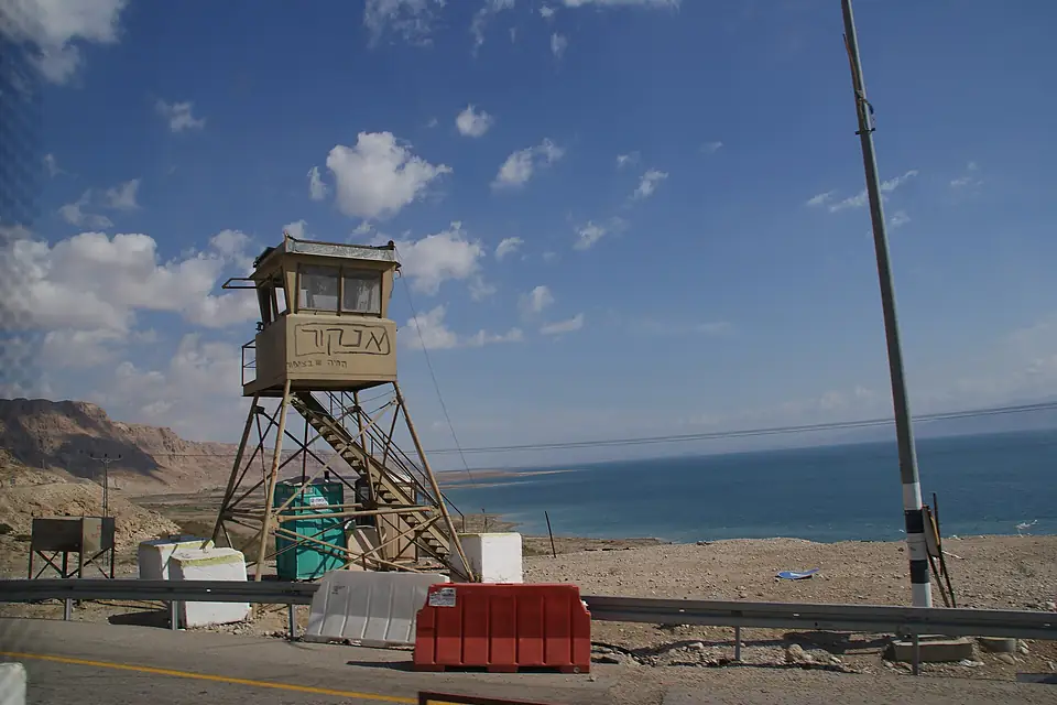 A base to see jordan border - panoramio