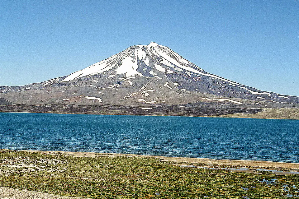 Lago Diamante, Argentina. Volcan Maipo (25755191373)