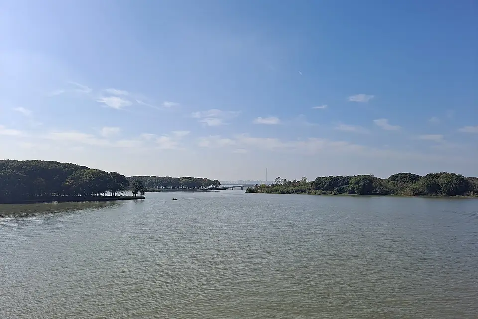 Dianshan Lake 2