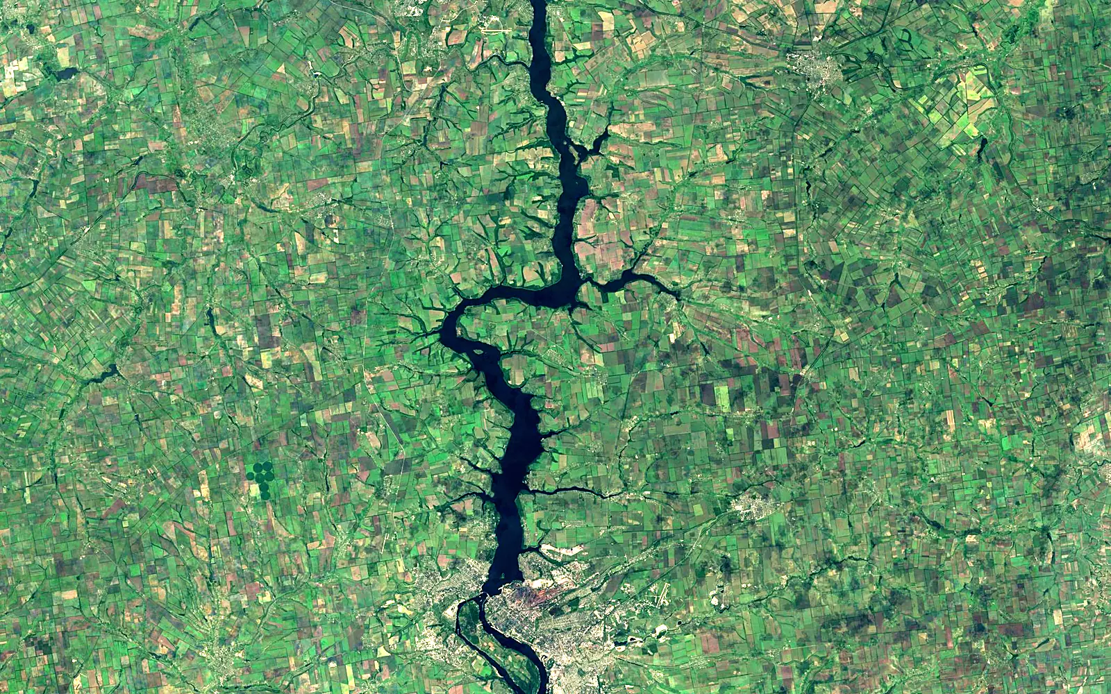 Dnieper Reservoir seen from space (Sentinel-2)