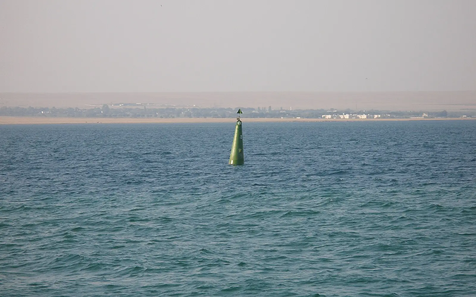 Буй на озере Донузлав, Крым, Crimea