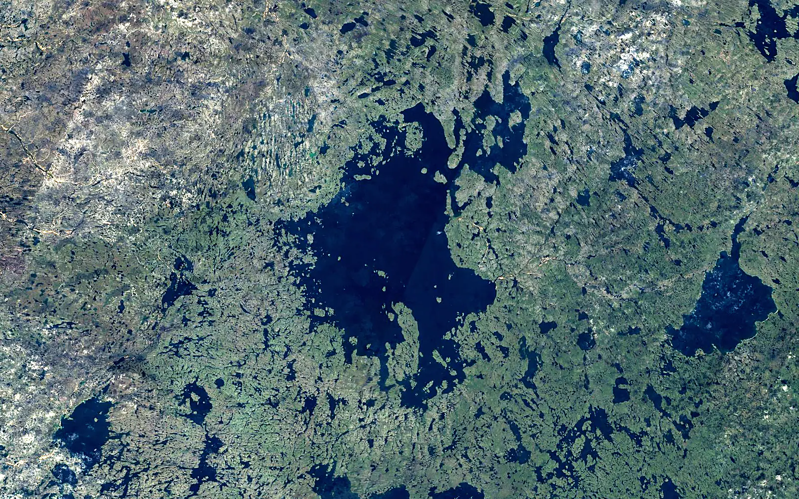Dubawnt Lake seen from space (Sentinel-2)