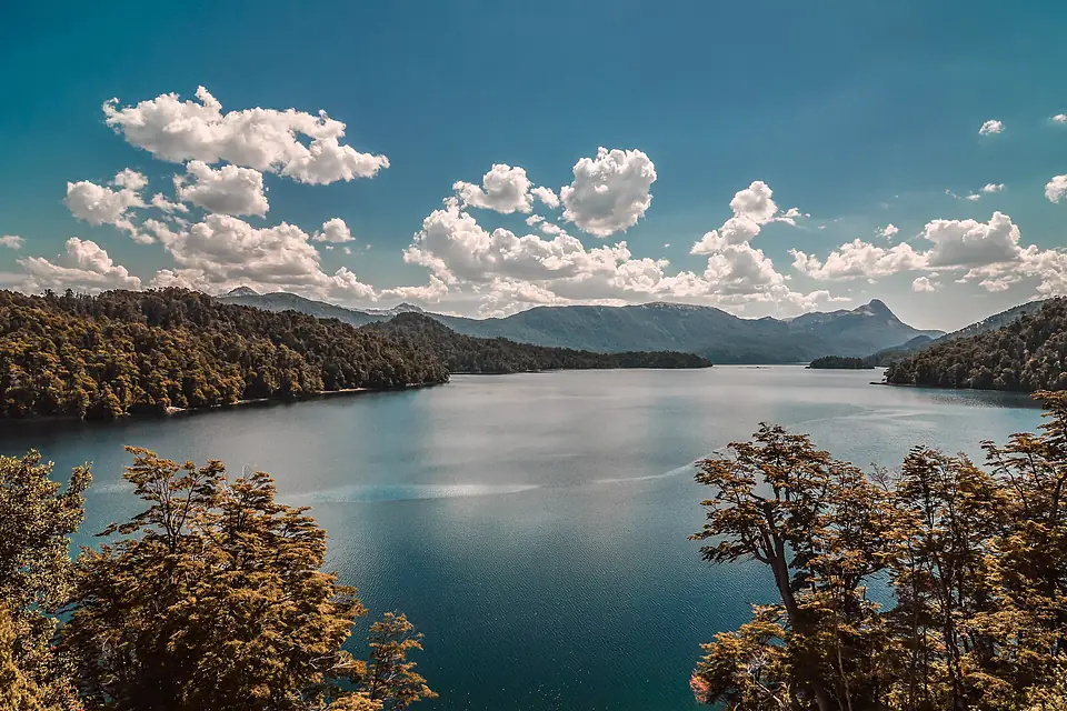 Espejos y Nubes (25615649805)