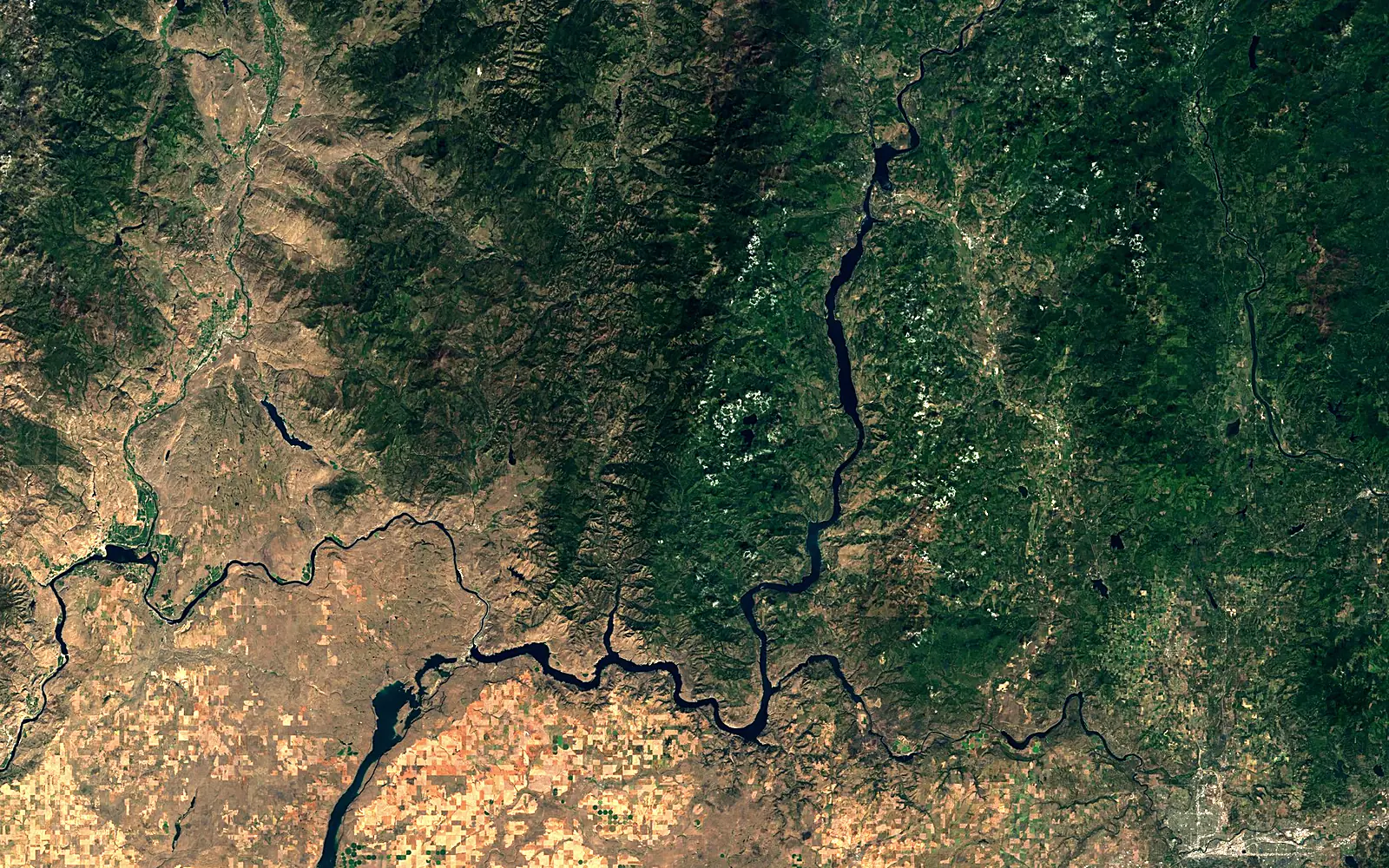 Franklin D. Roosevelt Lake seen from space (Sentinel-2)