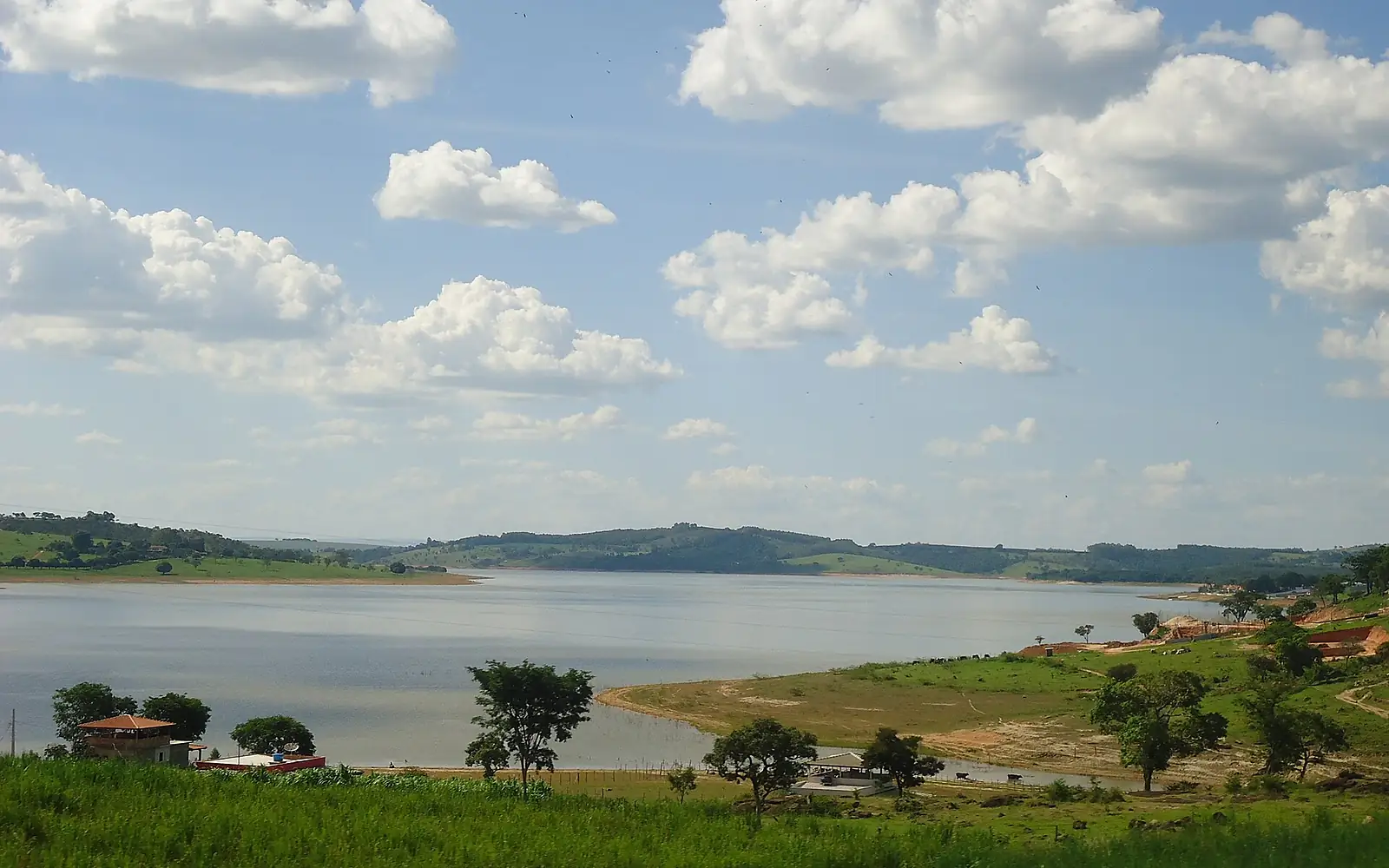 Lago de Furnas em Aguanil