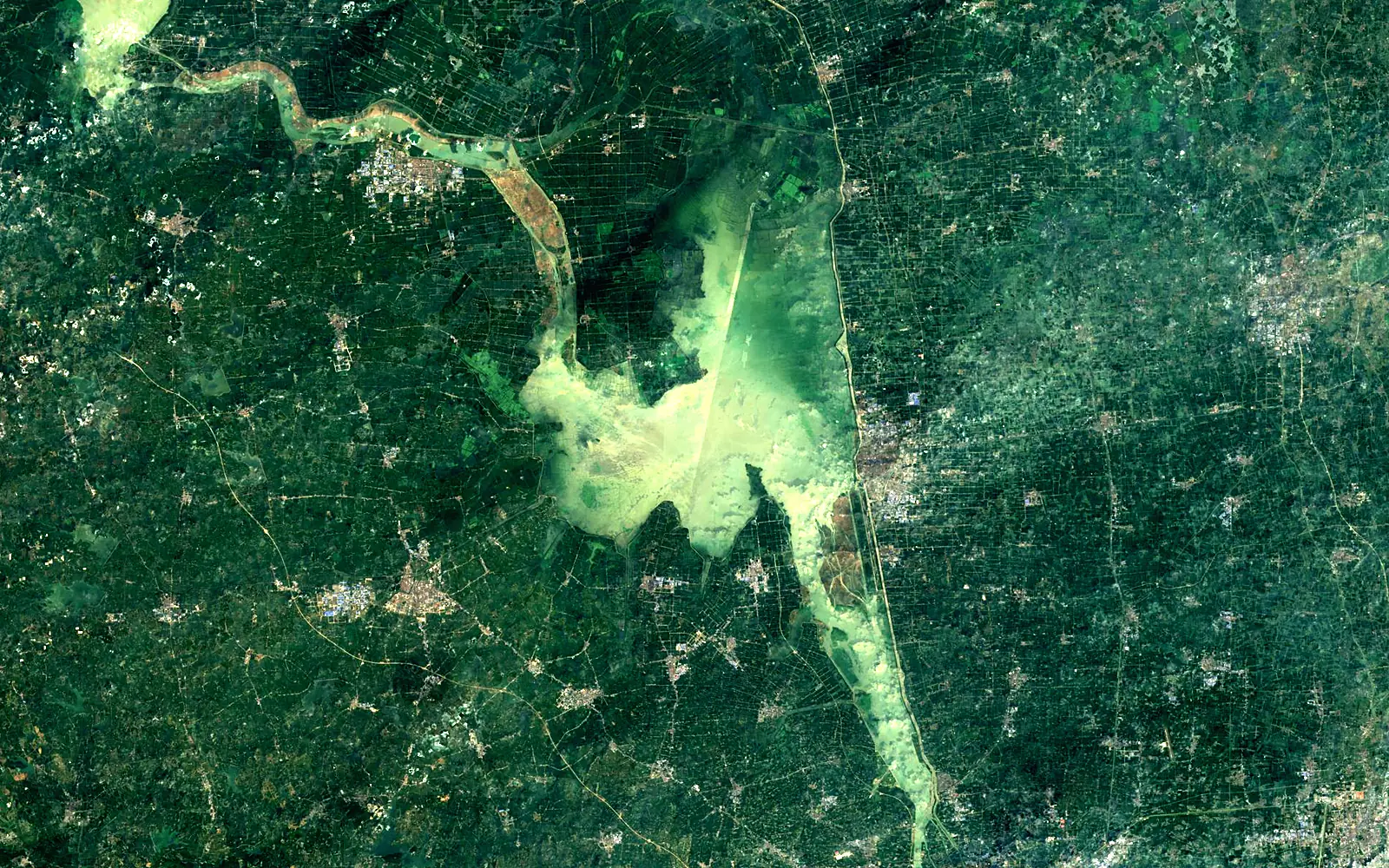 Gaoyou Lake seen from space (Sentinel-2)