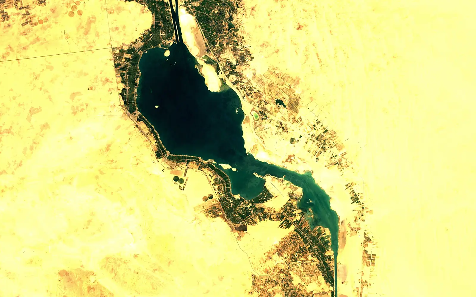 Great Bitter Lake seen from space (Sentinel-2)