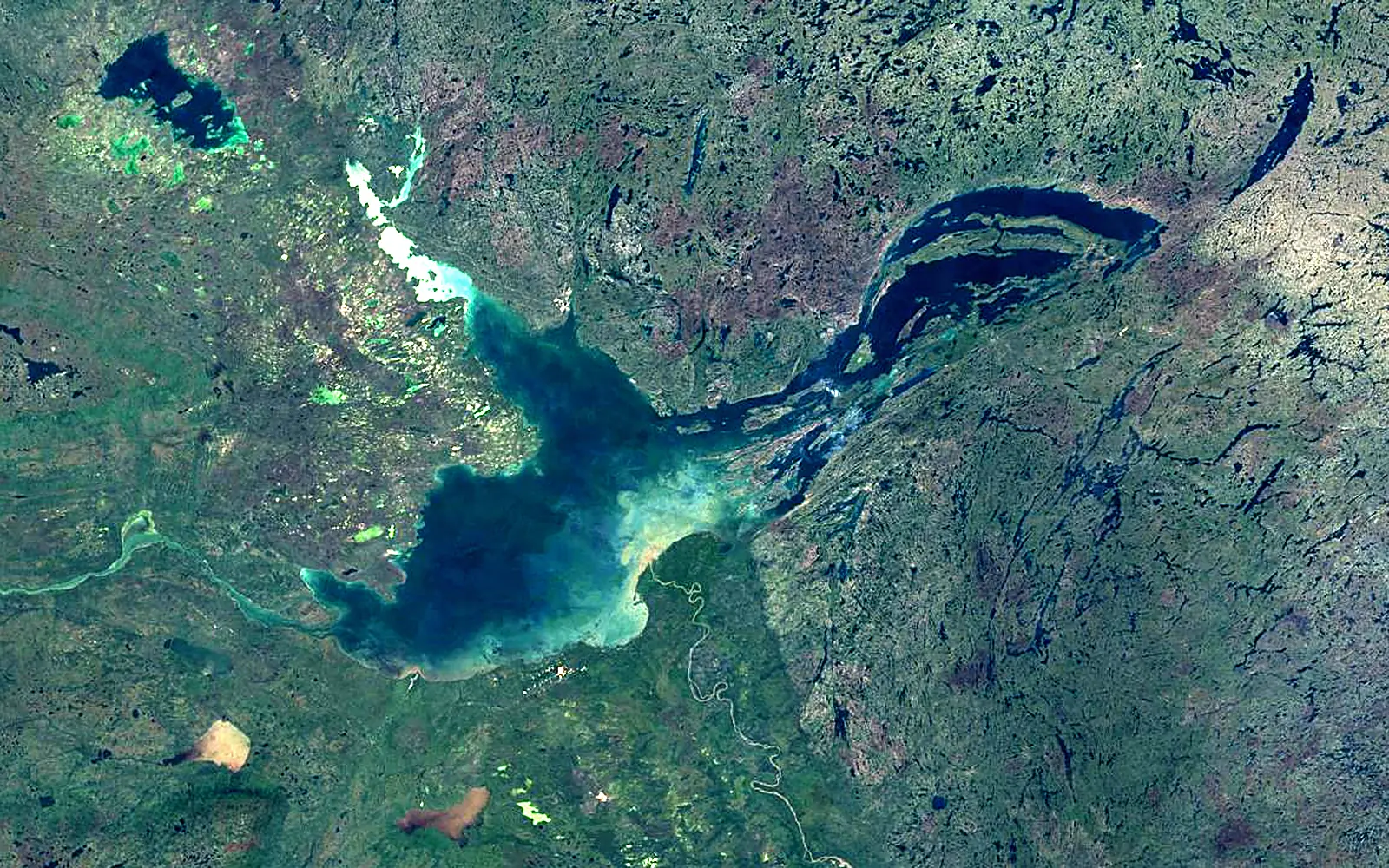 Great Slave Lake seen from space (Sentinel-2)