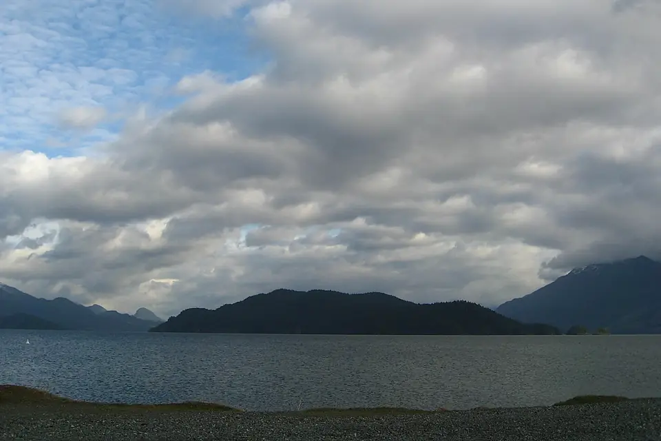 Echo Island on Harrison Lake (Mar-25-2007) - panoramio