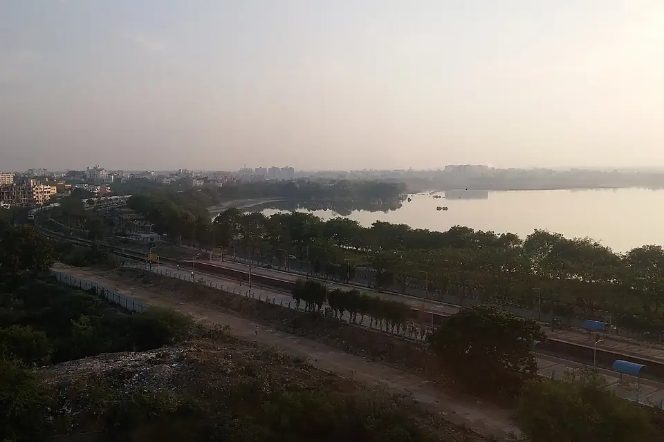 Hussain Sagar Lake (23069073930)