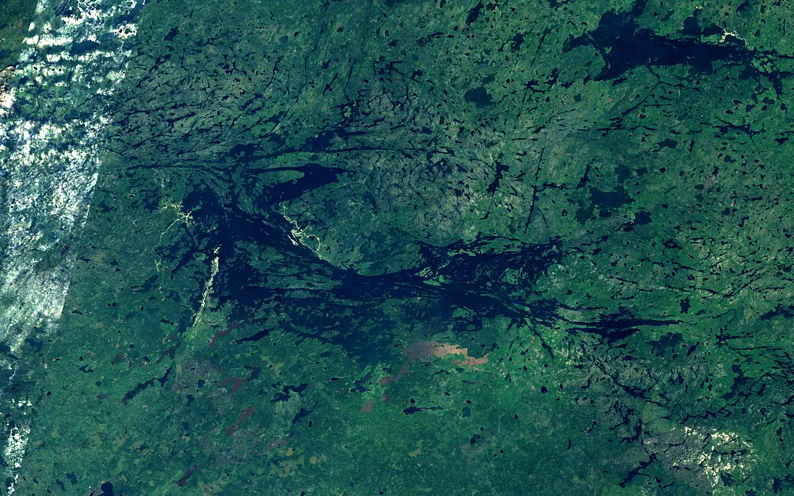 Island Lake seen from space (Sentinel-2)
