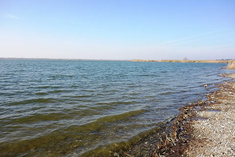 Lake Jandari 1