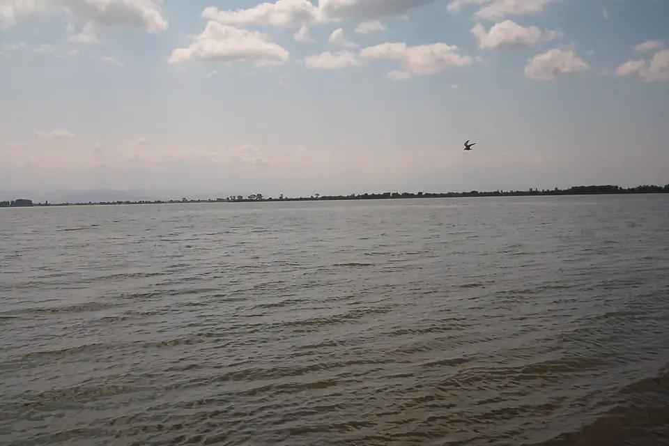 Jandari Lake