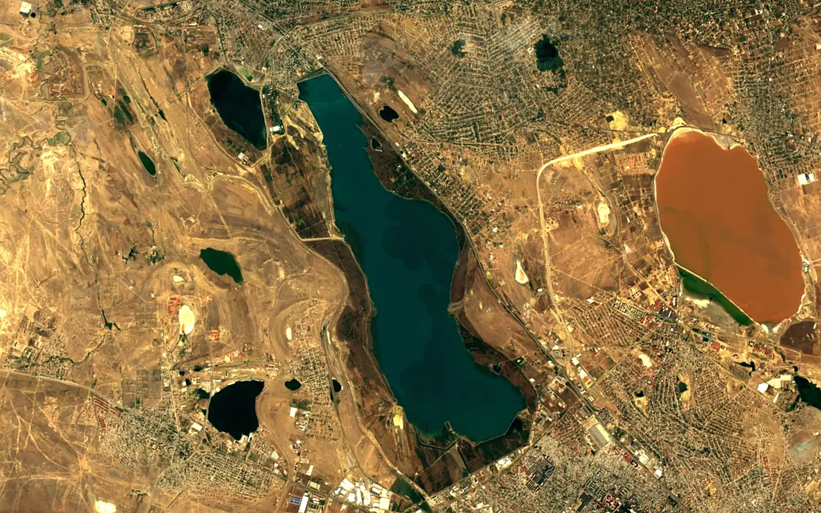 Jeyranbatan reservoir seen from space (Sentinel-2)