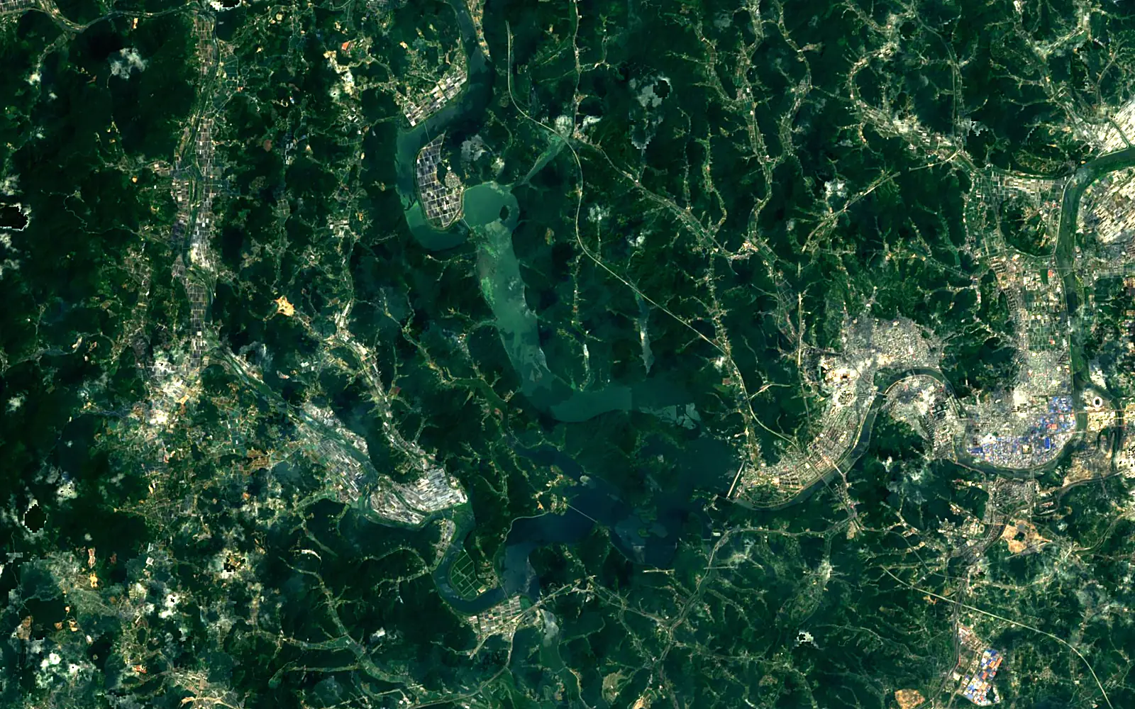 Jinyang Lake seen from space (Sentinel-2)