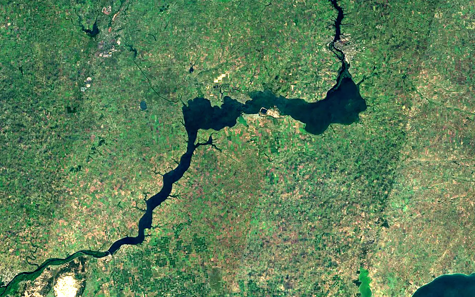 Kakhovka Reservoir seen from space (Sentinel-2)
