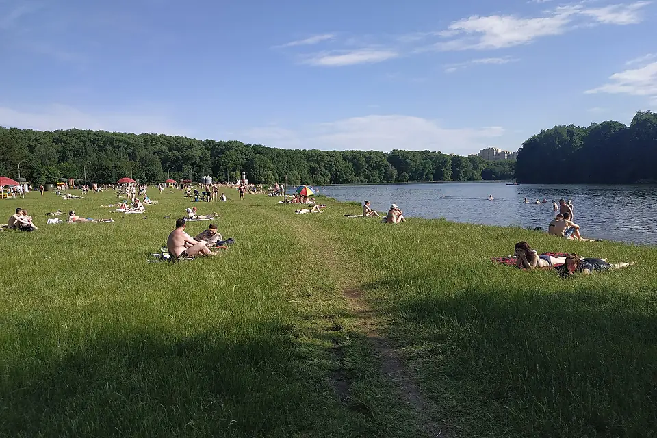 Пляж Комсомольское озеро, Минск (Беларусь)