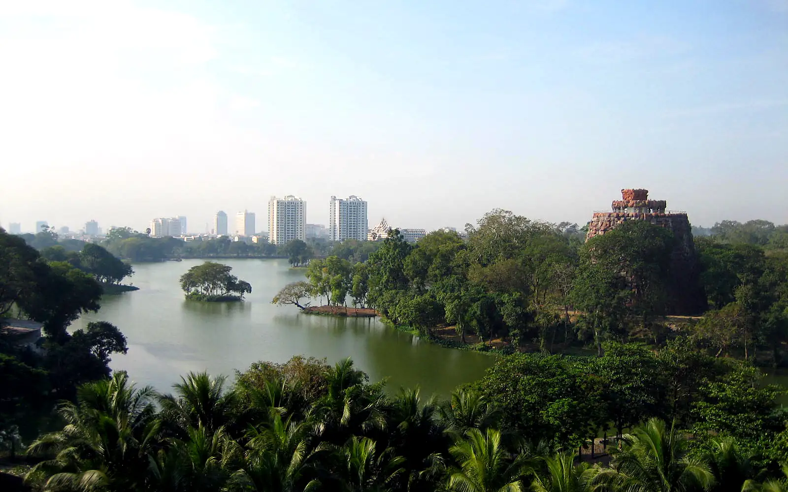Kandawgyi Lake, Yangon