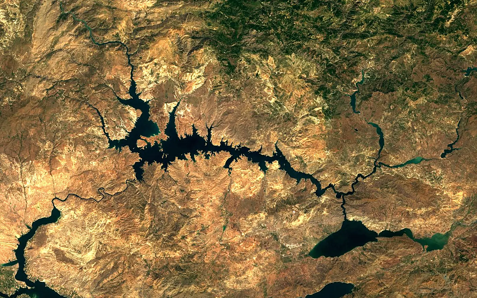 Keban Reservoir seen from space (Sentinel-2)