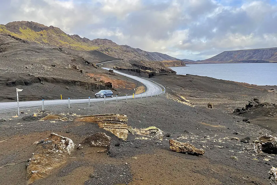 Iceland, Grindavíkurbær (04), Road 42, Kleifarvatn