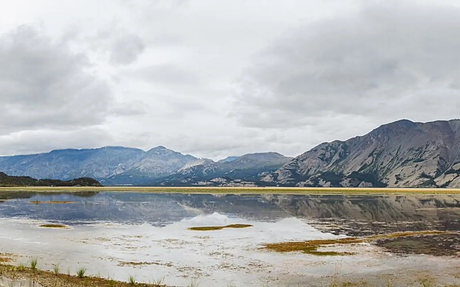 Lago Kluane, Destruction Bay, Yukón, Canadá, 2017-08-25, DD 70-76 PAN