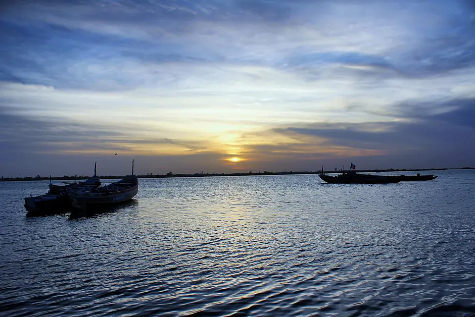 Peaceful Sunset (188912897)
