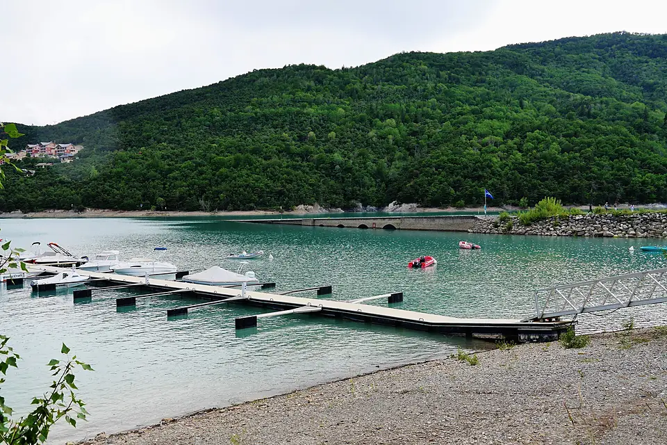 Chorges Lac de Serre-Ponçon 01