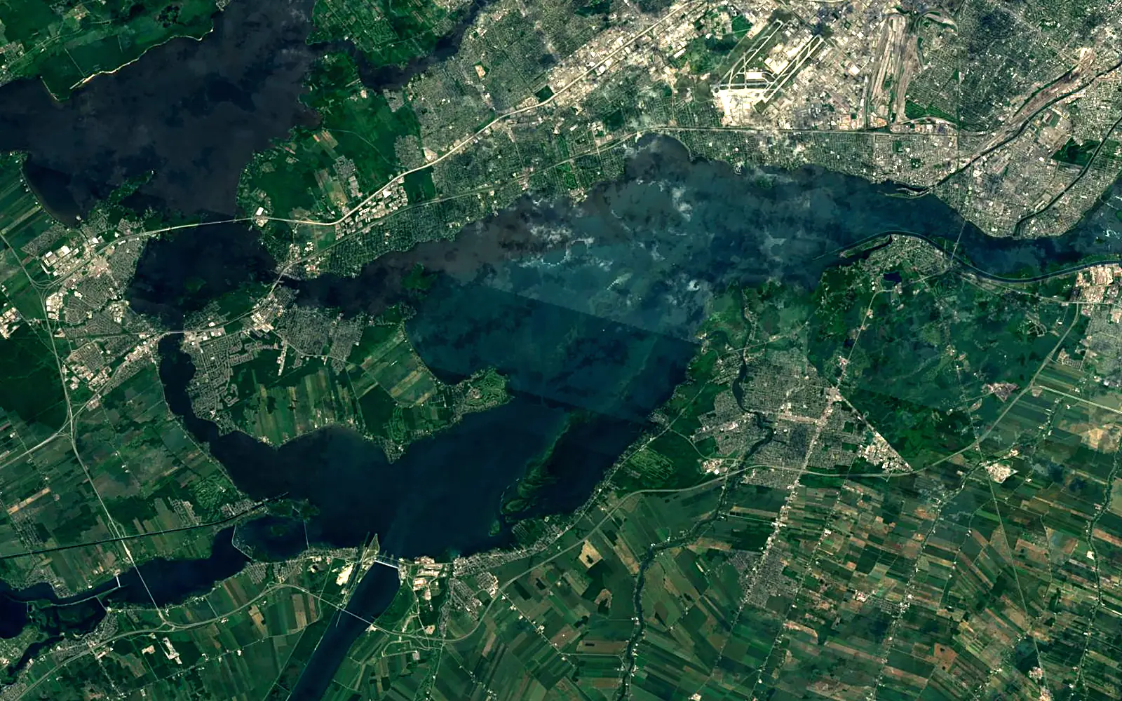 Lac Saint-Louis seen from space (Sentinel-2)