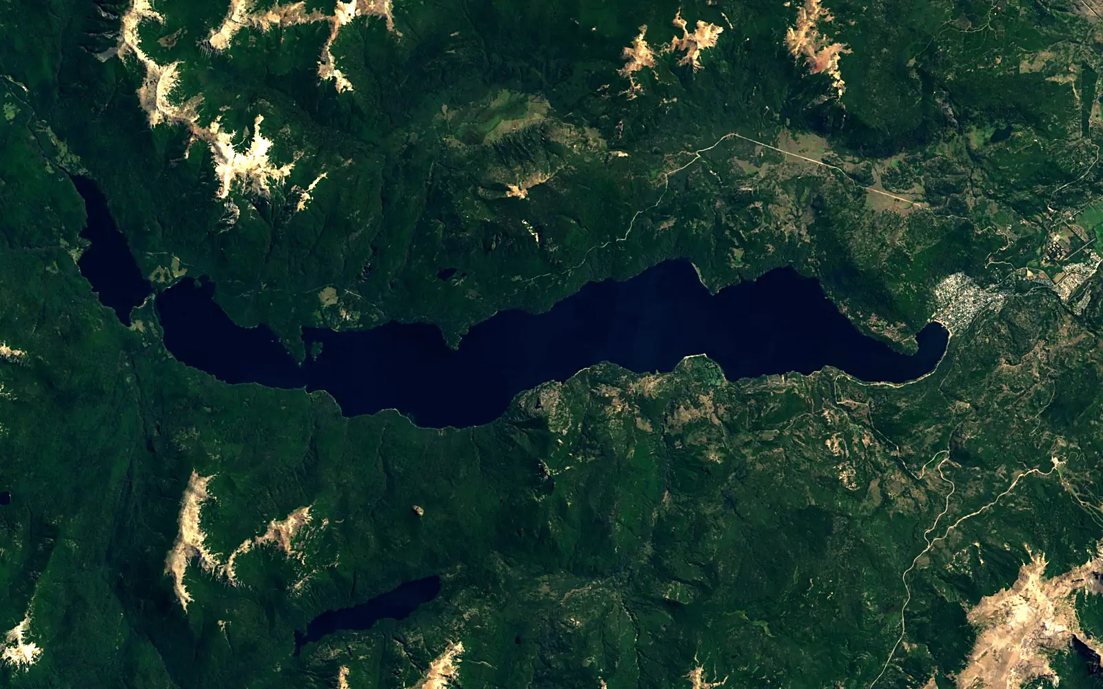 Lácar Lake seen from space (Sentinel-2)