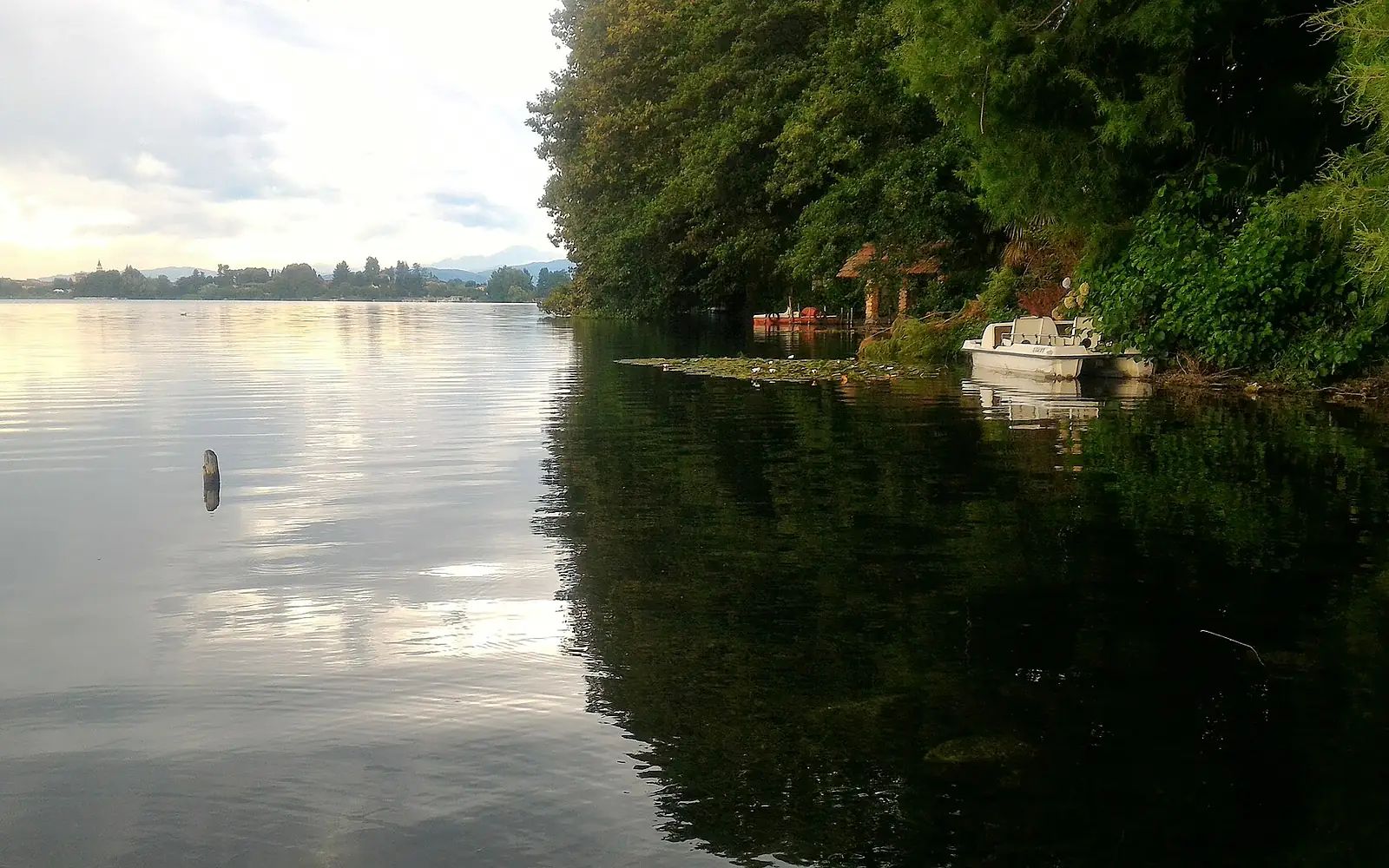 Travedona, Lago di Monate