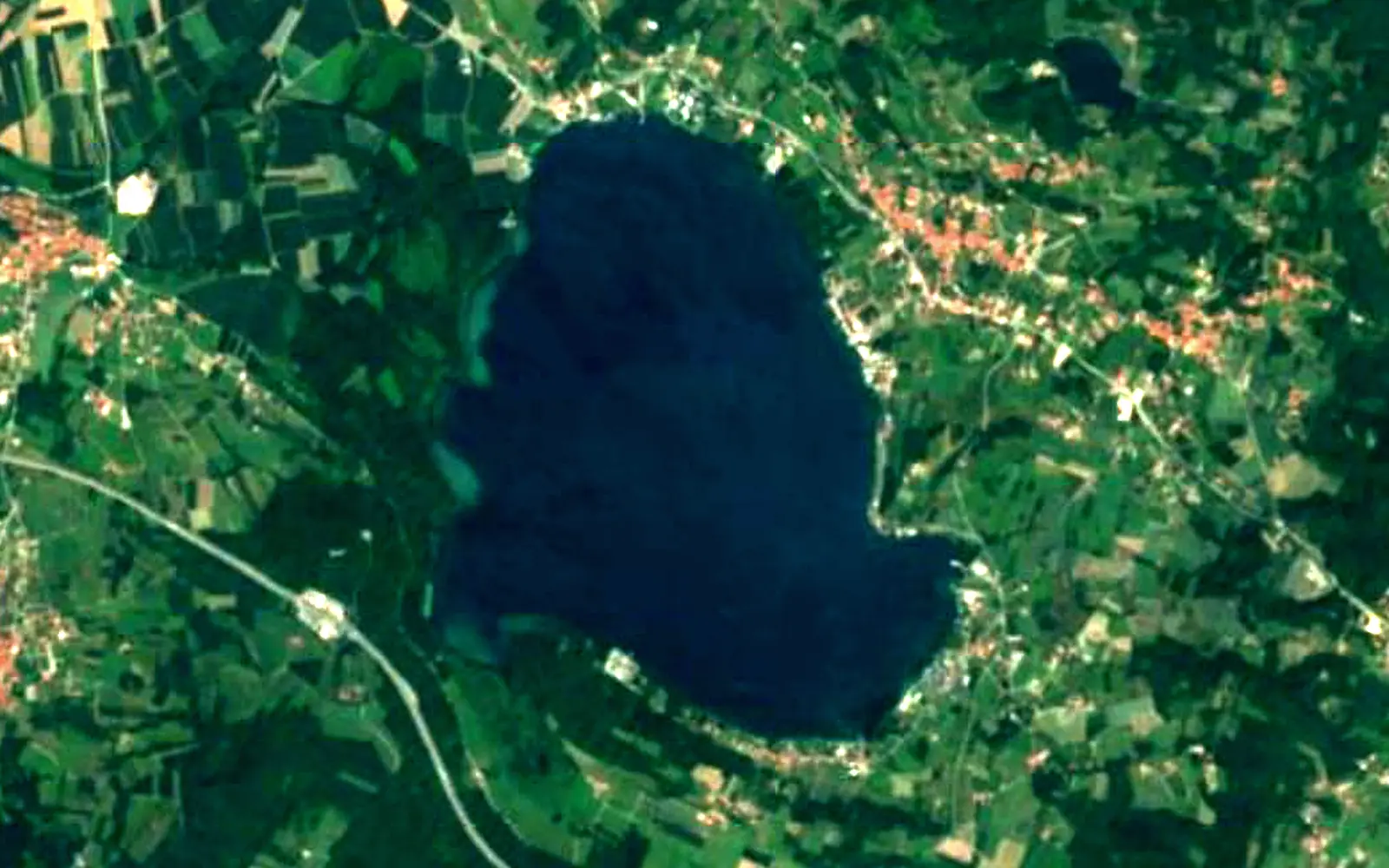Lago di Viverone seen from space (Sentinel-2)