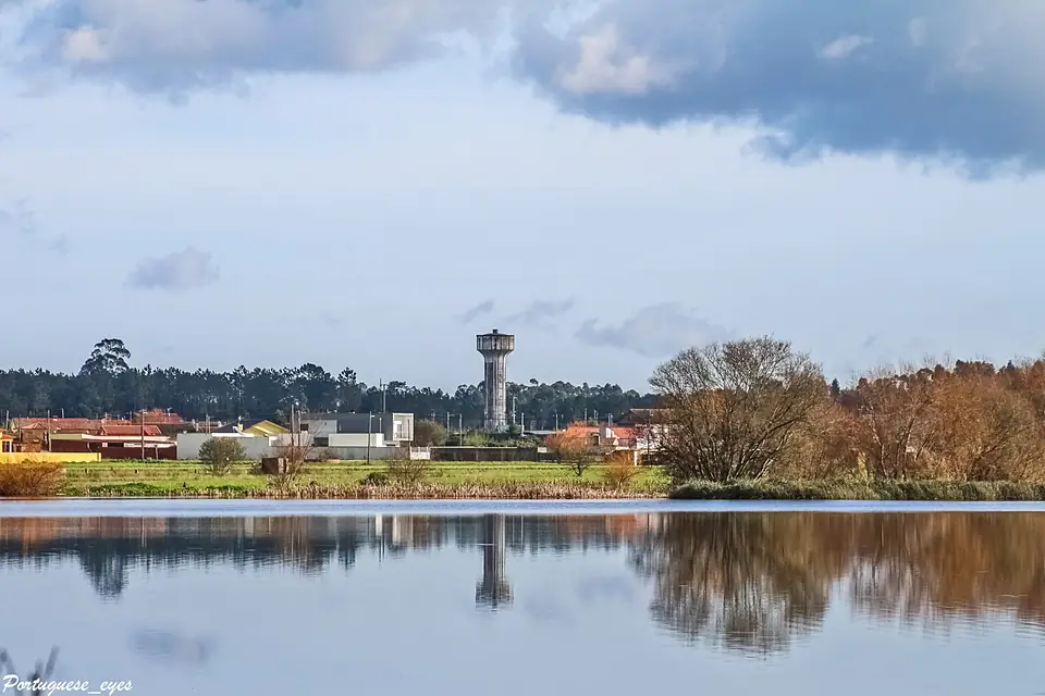 Lagoa da Vela - Portugal (52665485749)