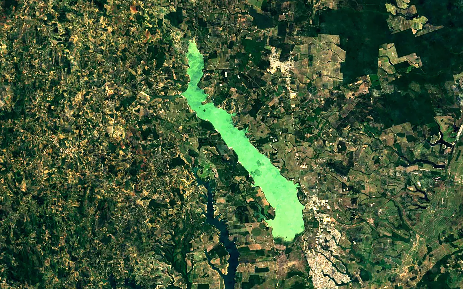 Lagoa Juparanã seen from space (Sentinel-2)