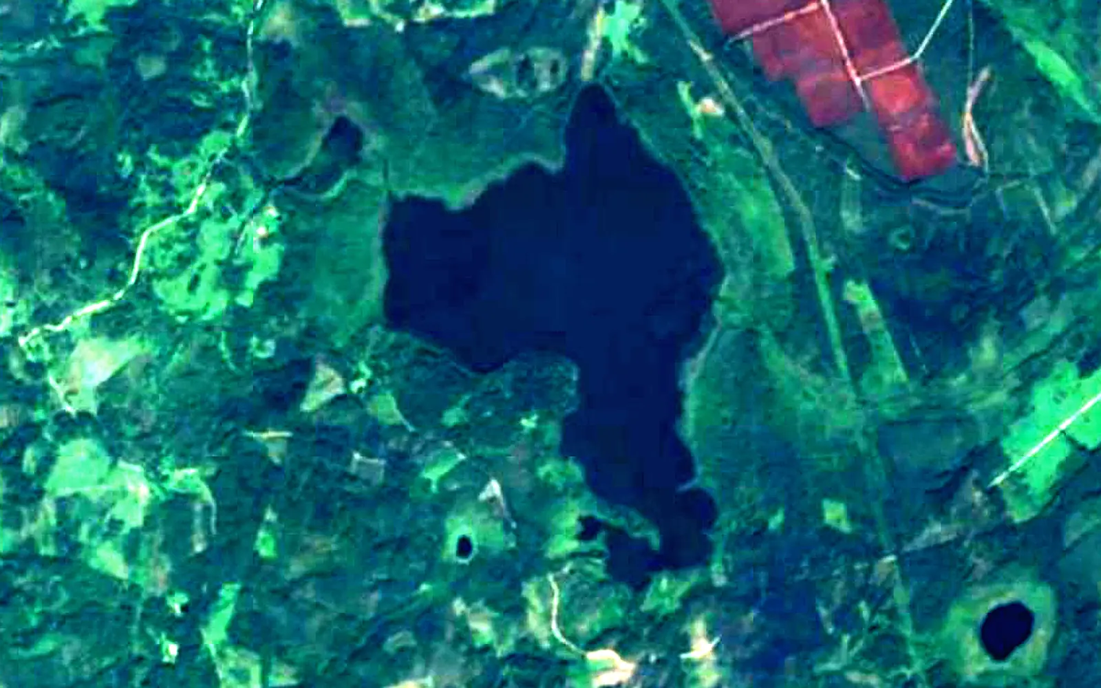 Lake Aheru seen from space (Sentinel-2)