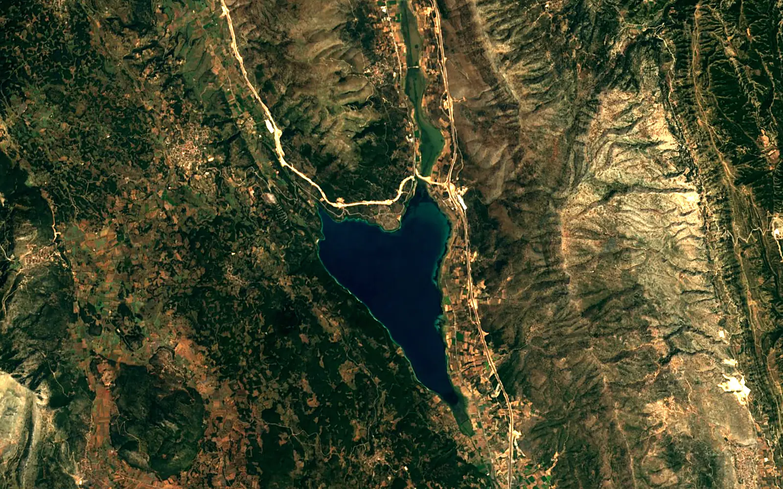 Lake Amvrakia seen from space (Sentinel-2)
