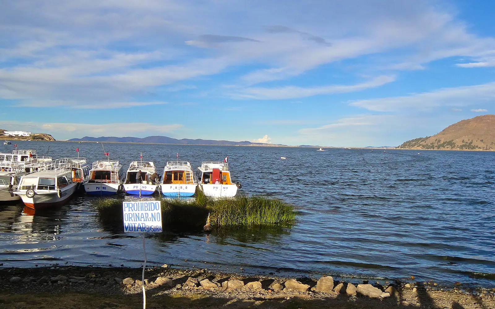 Puno, Lago Titicaca - panoramio