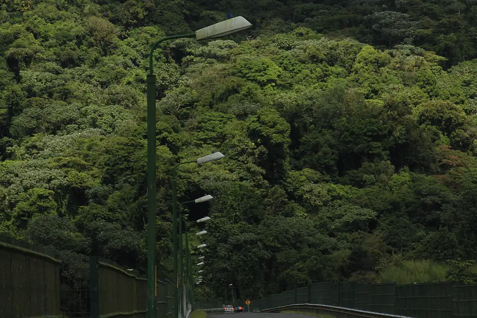 Arenal Lake dam road