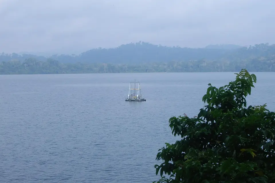 Lake barombi