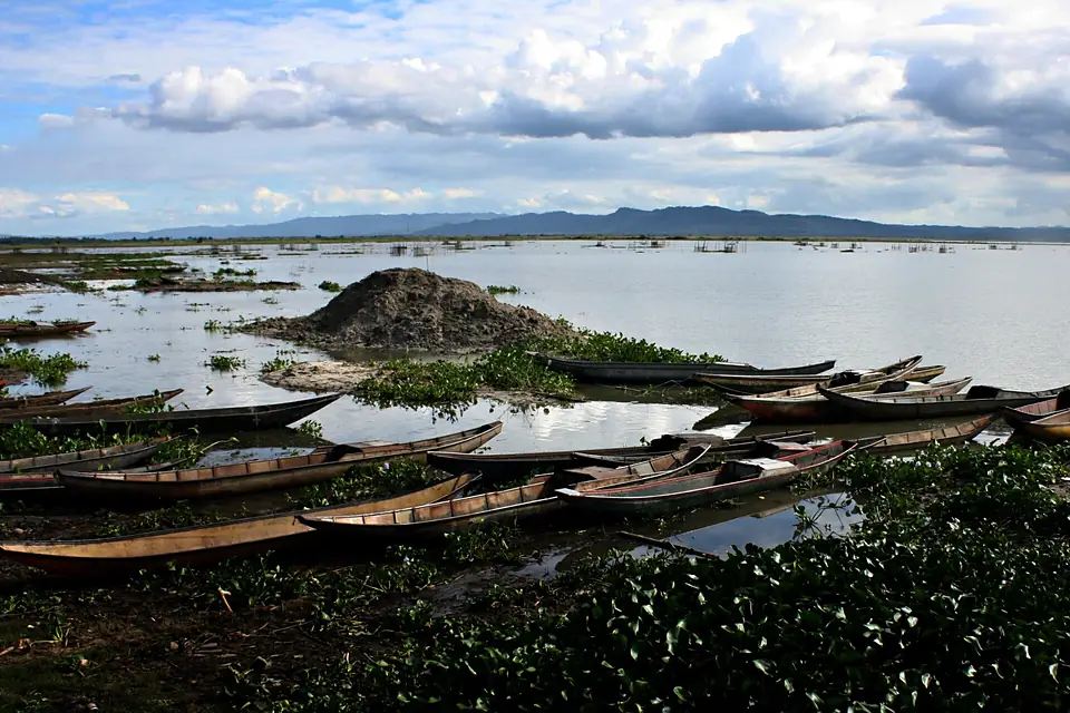 Afternoon in Lake Bato